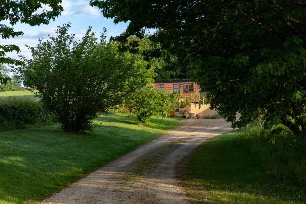 Luxury, Rural Shepherds Hut With Hot Tub Nr Bath Bristol Exterior foto